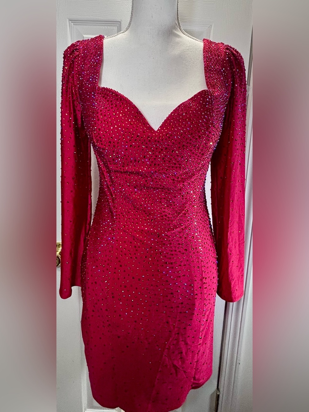 Dancing Queen Red Juniors Satin Long Sleeve Beaded Mini Cocktail Sz L #3326A